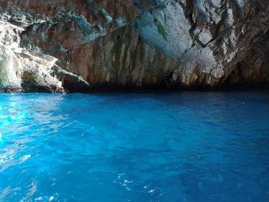 Jaskinia Blue Grotto, półwysep Lustica