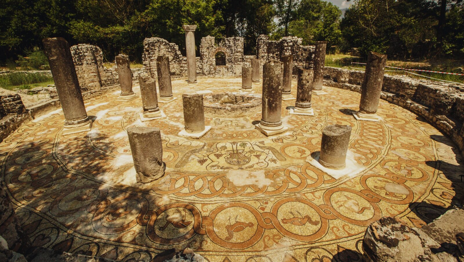 Butrint – zwiedzanie, atrakcje, historia i dojazd do najcenniejszego zabytku Albanii