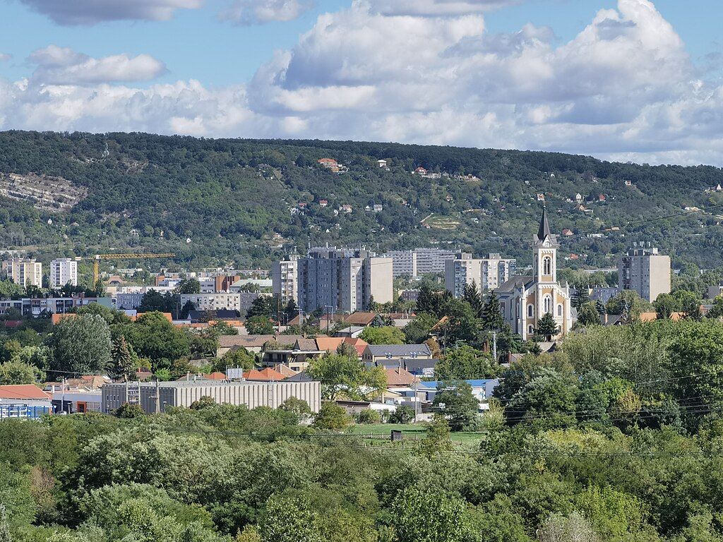 Tatabánya – serce węgierskich gór i przemysłowego dziedzictwa